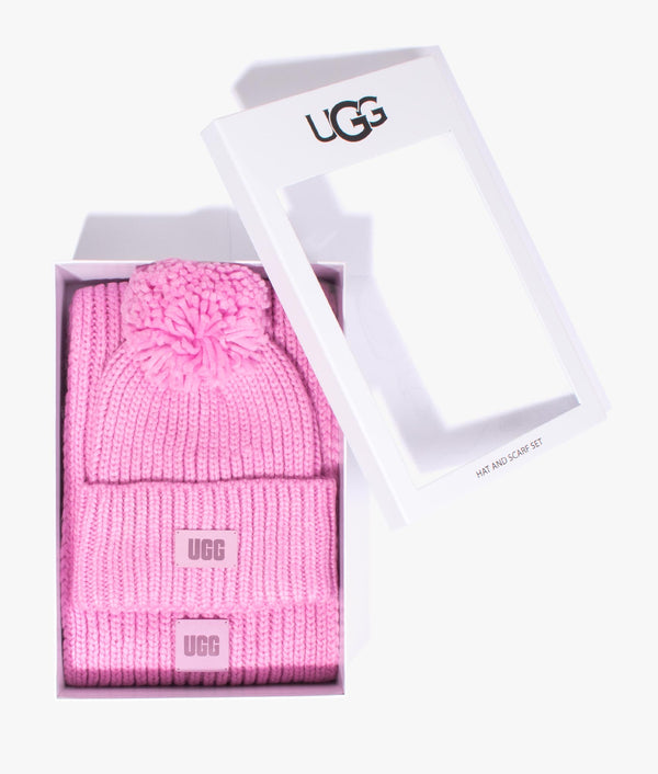 Ugg australia hat and 2024 scarf set